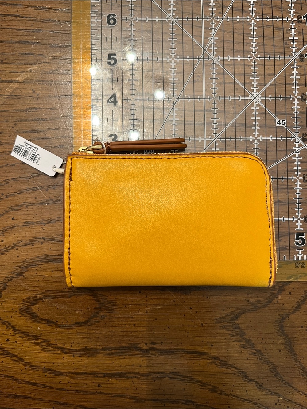 Vera Bradley Yellow Zip-Around Leather Card Wallet, new with tags - Picture 9 of 10